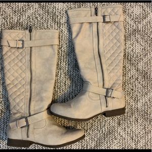 Women’s size 9 cream tall boots